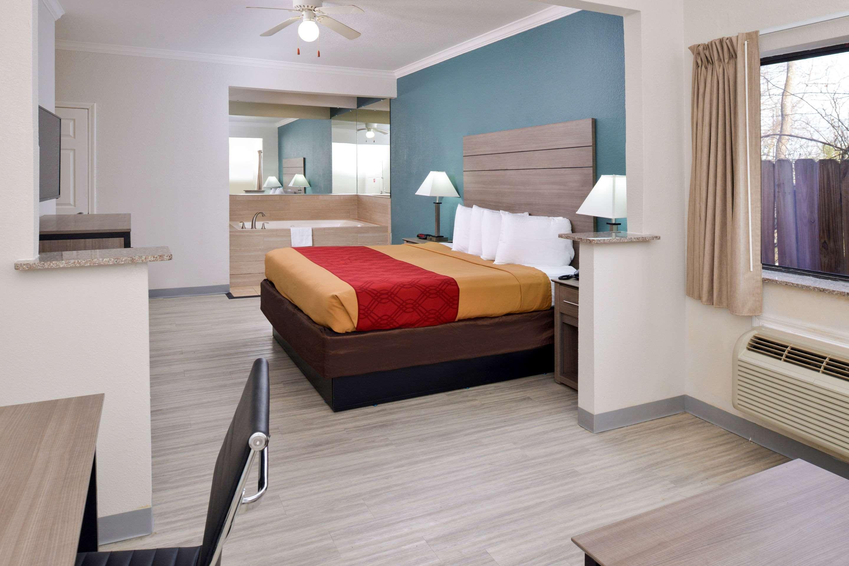 อีโคโน ลอดจ์แอนด์สวีท Hotel พอร์ตอาร์เธอร์ ภายนอก รูปภาพ